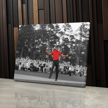 Load image into Gallery viewer, Tiger Woods Canvas Art – Masters 2019 Golf Wall Decor
